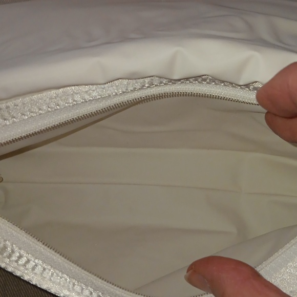 Dior Parfums vintage Y2K iridescent cosmetic bag pouch  NWOT - Picture 4 of 5